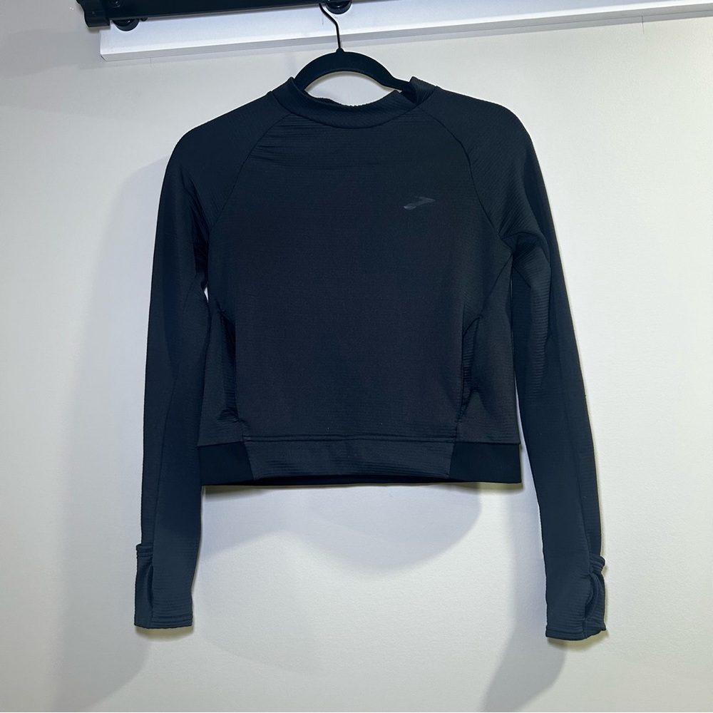 Women's athletic Black Long Sleeve Top